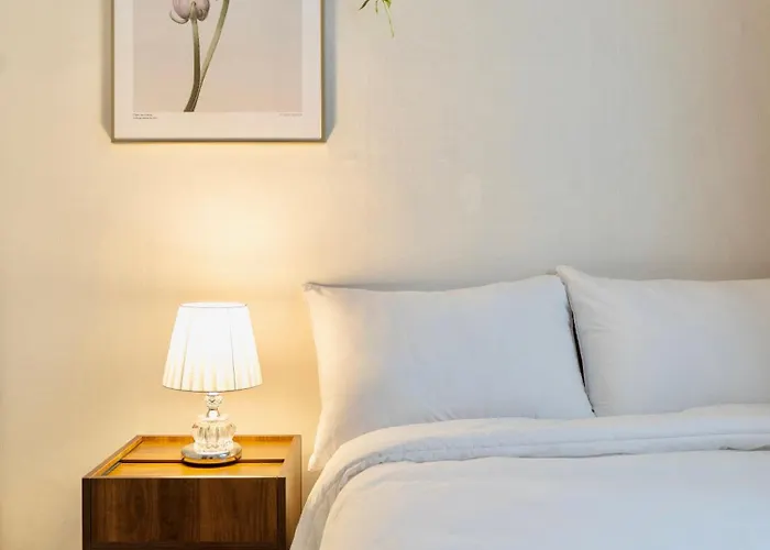 Juin - Foreigner Only Apartment Seoul